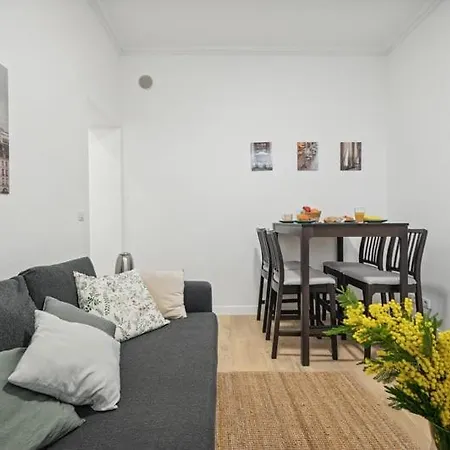 14e ,cosy 2 Pieces Renove Appartement Parijs