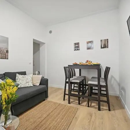 Appartement 14e ,cosy 2 Pieces Renove Parijs